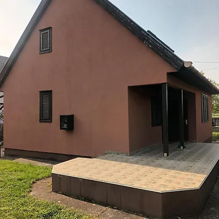 Holiday home Tulipan Vendeghaz